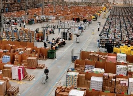 Vercelli, operativo il maxi-hub di Amazon