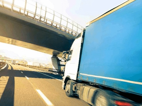 I veicoli industriali corrono a ritmi sostenuti
