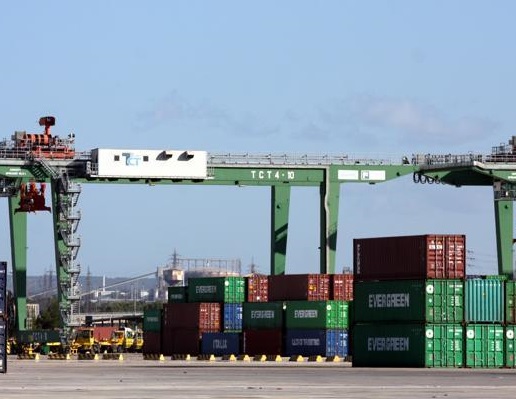 Porto di Taranto, nuova offerta per il terminal container