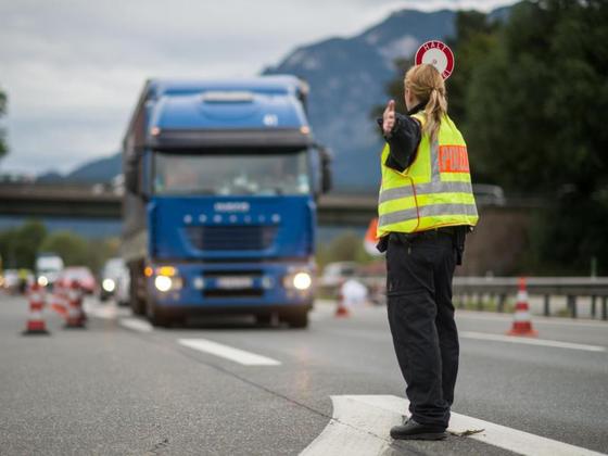 Camion italiani bloccati all'estero: colpa delle motorizzazioni