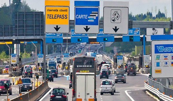 Aumento pedaggi autostradali: ennesimo salasso a danno degli utenti