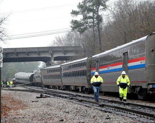 USA: scontro tra treno passeggeri e treno merci