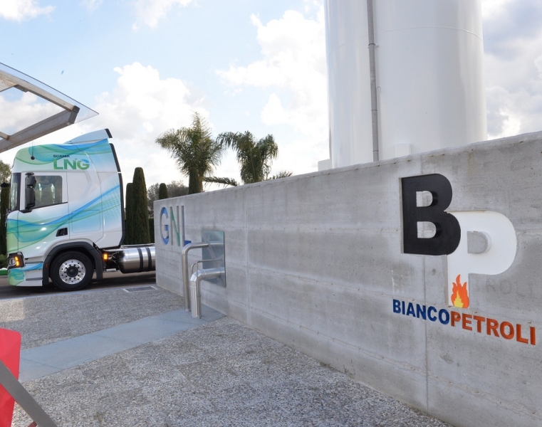 Scania con Gruppo Bianco Petroli per l'inaugurazione della prima stazione LNG del Sud Italia