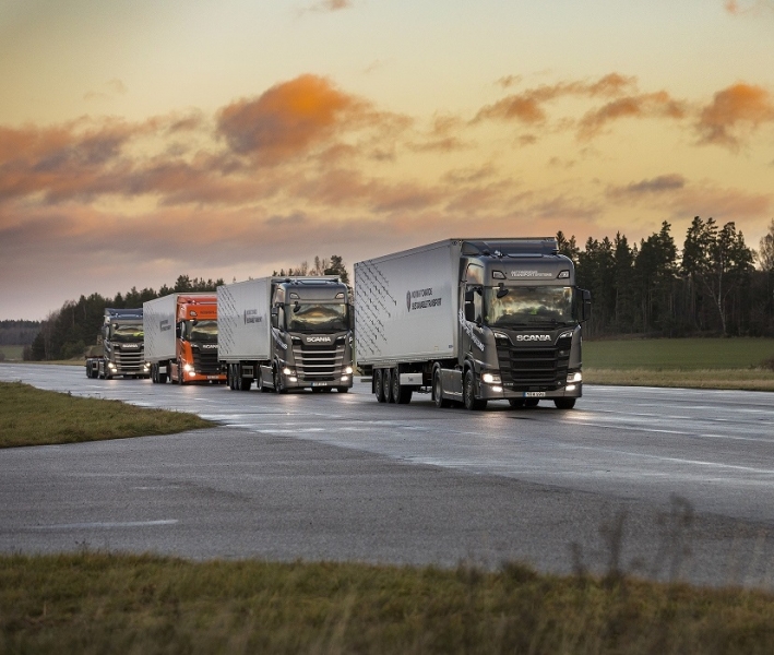 Scania implementa il ''platooning'' a guida semi-autonoma su strade pubbliche