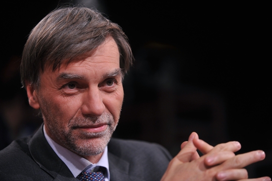 Delrio: ''Politica e autotrasporto hanno in comune molte strade per far crescere l'Italia''