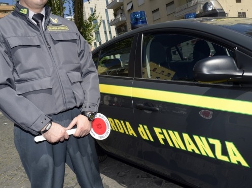 Maxi evasione fiscale, sigilli ad un'azienda di trasporti dell'Agro