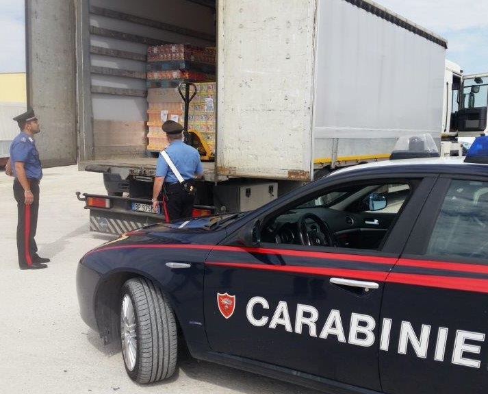 Casoria - Veicolo industriale rapinato insieme al suo carico