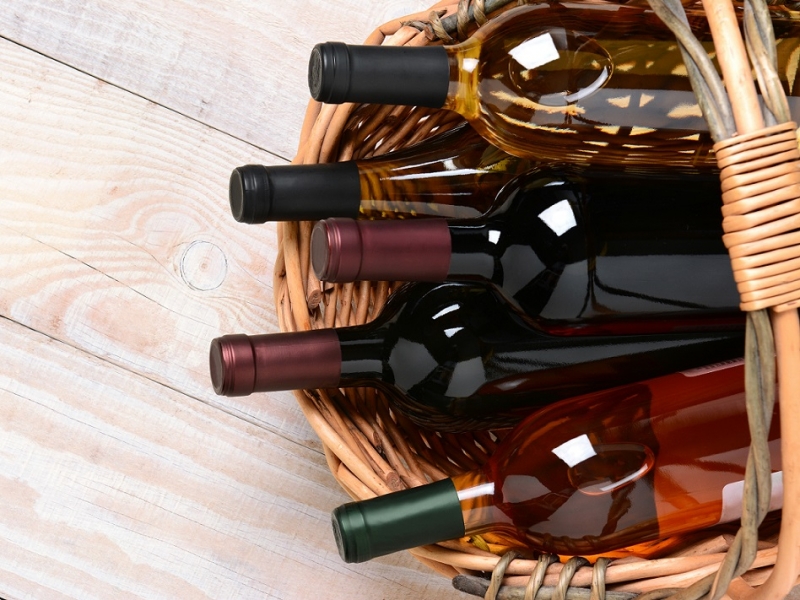 Dalla botte al bicchiere: l'itinerario logistico del vino