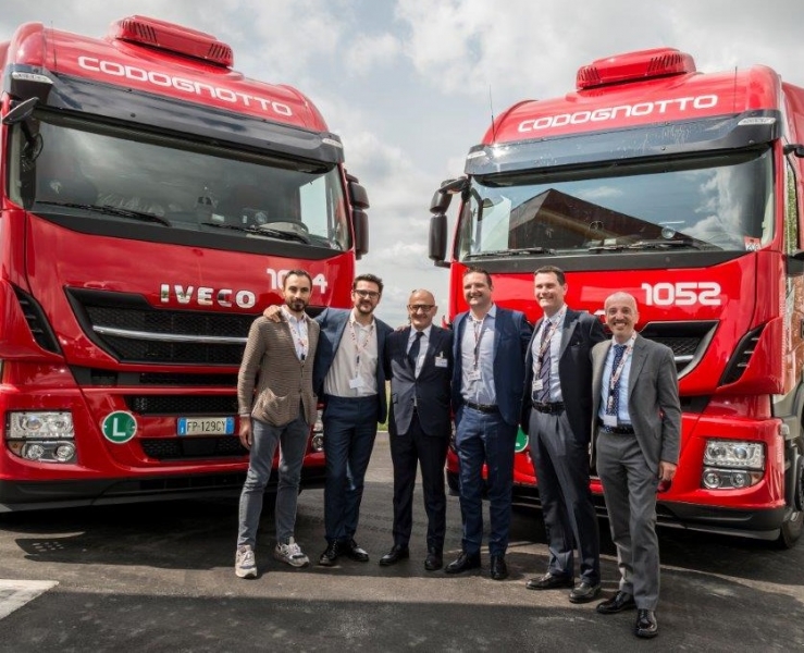 IVECO consegna 10 Stralis NP 460 alimentati a gas naturale a Codognotto