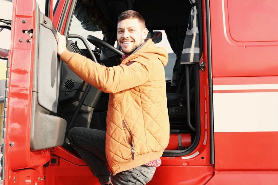 100mila posti di lavoro per i giovani nel mondo dell'autotrasporto