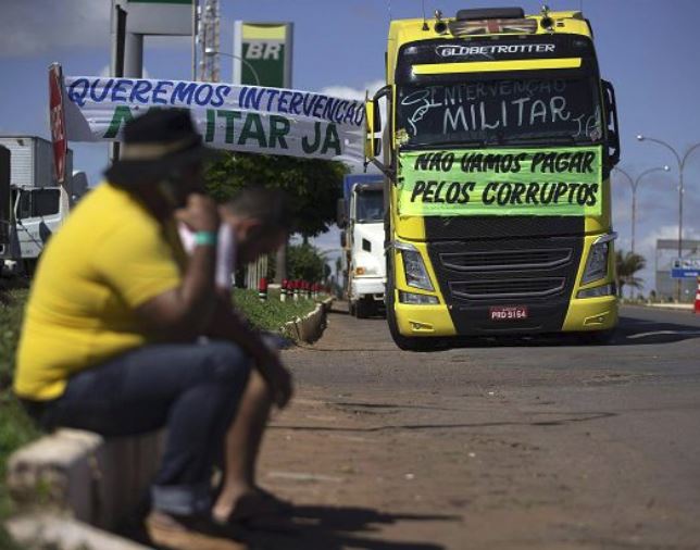 Brasile, Temer cede ai camionisti e abbassa il prezzo del diesel