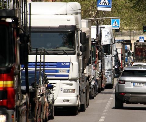 Autotrasporto, «basta col dumping dall'estero»