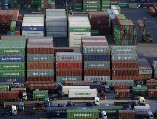 Porti:boom container di nel Mediterraneo