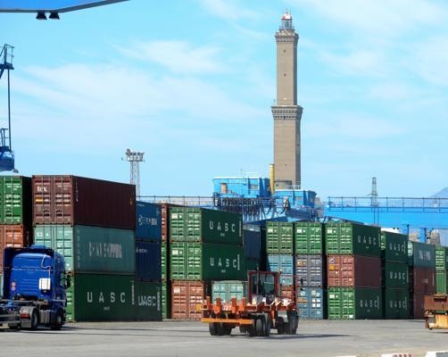 Decreto-Genova: zona franca, sgravi, 95 milioni ai porti