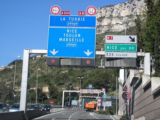 La Francia progetta un pedaggio extra per i camion italiani