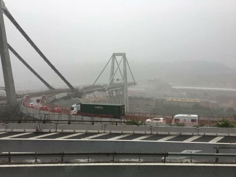 Tir assolti: il loro passaggio non stato responsabile del crollo del ponte a Genova