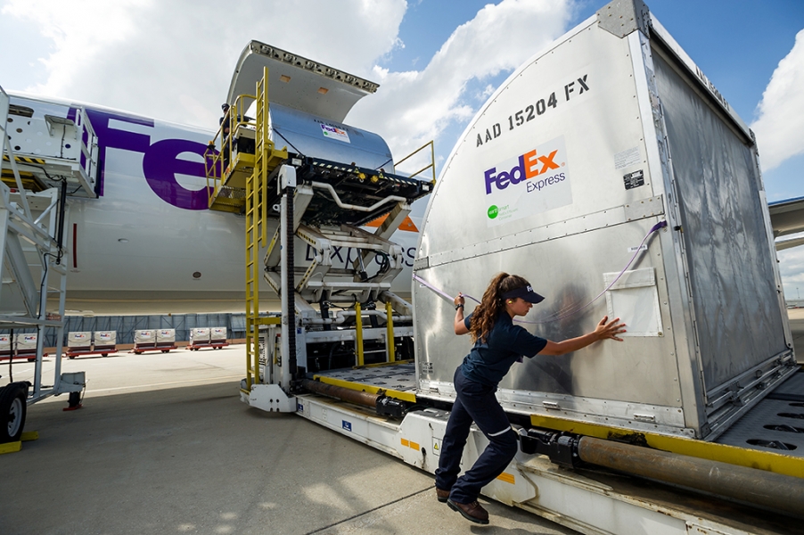 FedEx amplia i servizi di spedizione merci con l'acquisizione di Manton
