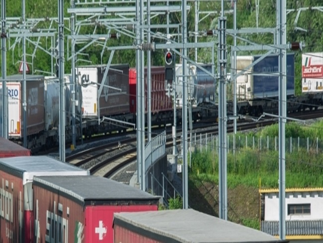 Trasporto merci sostenibile tra le Alpi: la chiave «internazionale»