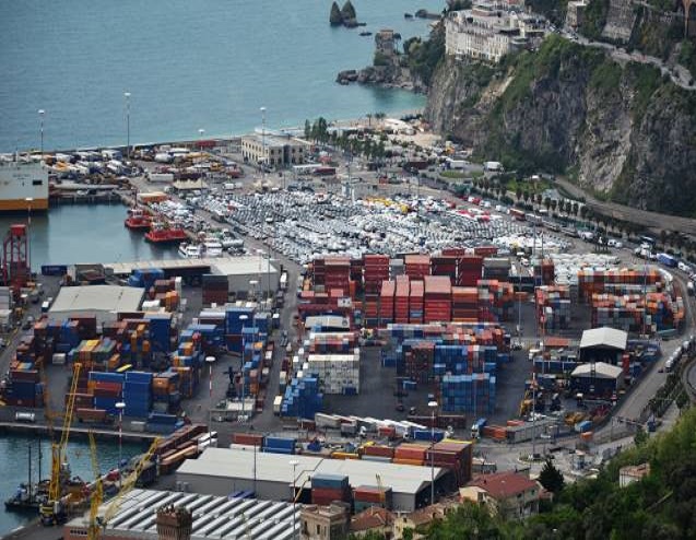Sospesa la protesta dell'autotrasporto a Salerno