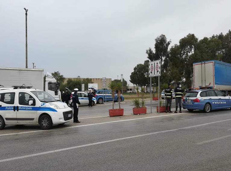 Autotrasporti, blitz della Polstrada al mercato di Vittoria