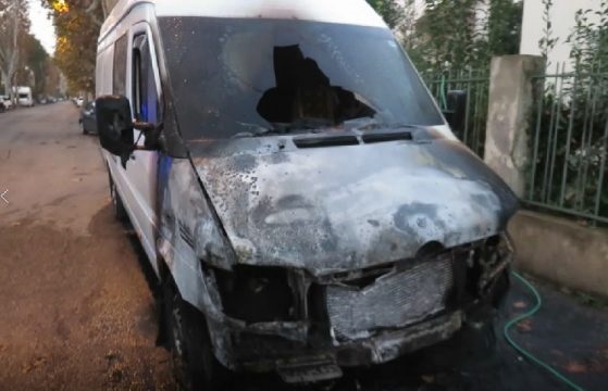 Furgoni incendiati a Viserba, prosegue la caccia agli attentatori