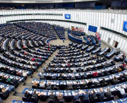 Il Parlamento europeo chiede più fondi per i trasporti