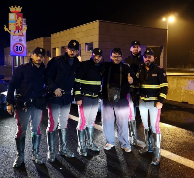 A1, camion con freni rotti: autista evita il disastro