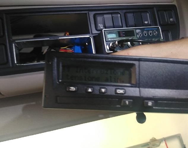 6 denunciati e 3 sequestri di tachigrafi alterati nel ragusano
