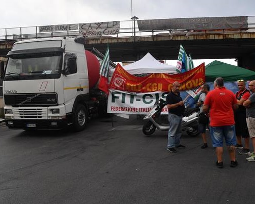 Genova: c'; l'accordo, sospeso il blocco dei tir
