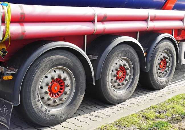 Piemonte orientale: mezzi fermi per carenza di camionisti, cento posti di lavoro subito disponibili