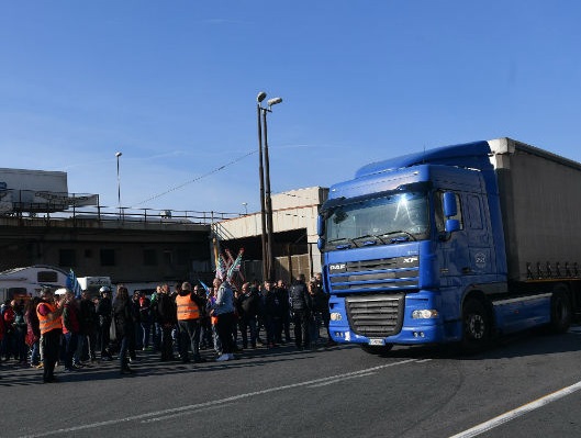 Trasporti: sindacati, confermati scioperi 14 e 21 contro Mobility Package