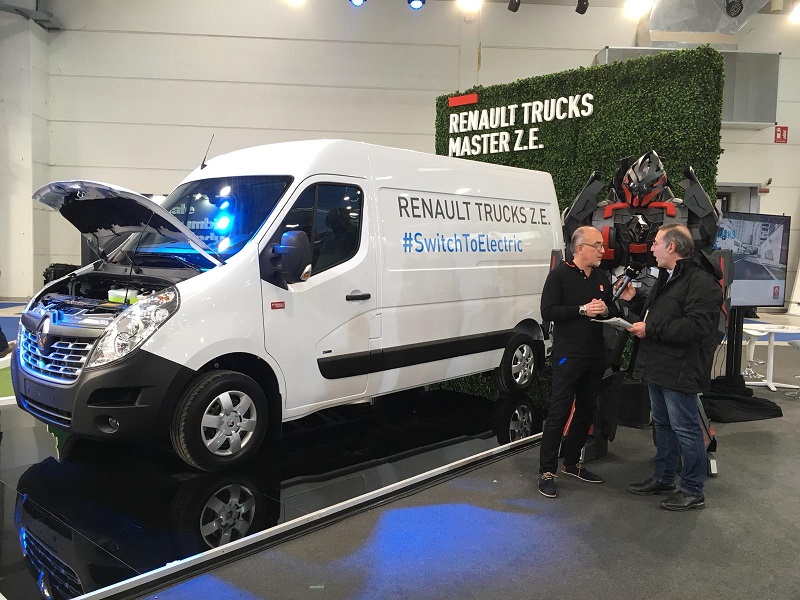 Renault Trucks presenta in anteprima MASTER Z.E.