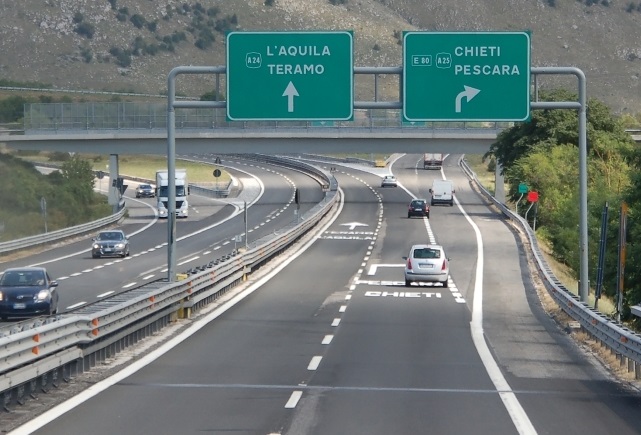 Limitazione al transito di veicoli con massa superiore a 3,5 t sulla A24