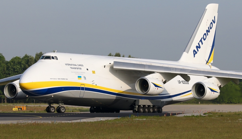 Il più grande aereo cargo al mondo atterra a Malpensa