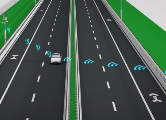Smart road, primo ok per autorizzazione alla guida autonoma su strada