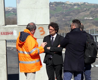 A25: crepe nel ponte dopo le prove di carico, confermato l'allarme sicurezza