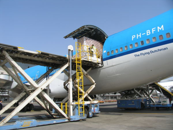 Il cargo aereo rallenta a gennaio