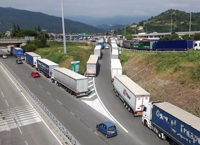 Pedaggio Tir Brennero, Ugg�: ''Pazienza degli autotrasportatori finita''