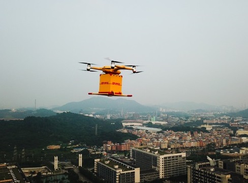 DHL avvia in Cina il primo servizio di consegna con i droni