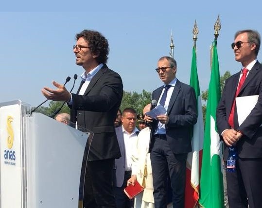 Inaugurato dal Ministro Toninelli il nuovo ponte di Annone Brianza