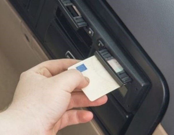 Sistema d'identificazione automatica dei conducenti per aumentare la produttività della tua flotta