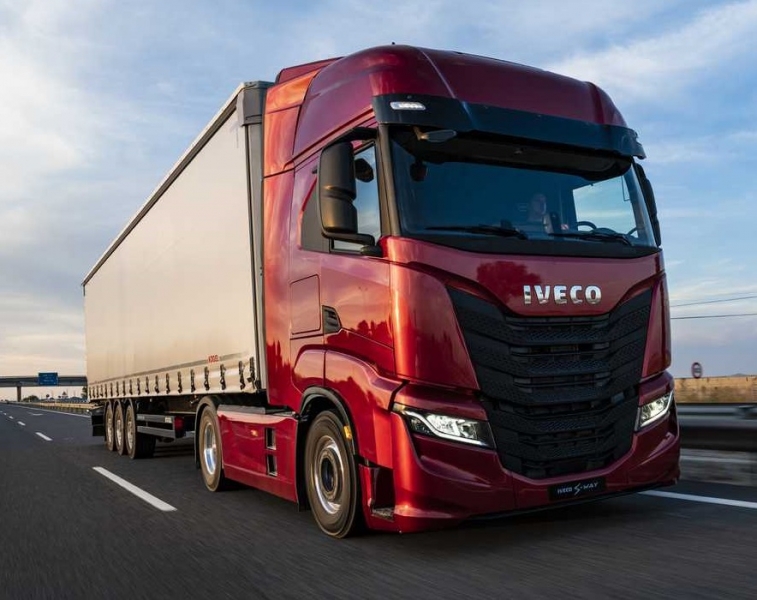 IVECO lancia la campagna ''Niente può fermarmi'' per il suo nuovo pesante stradale S-WAY