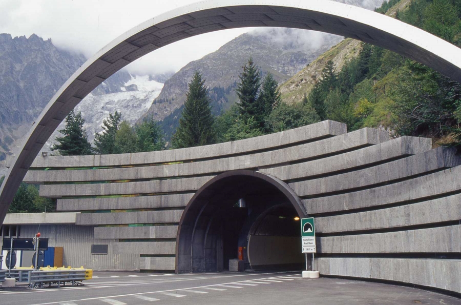 Monte Bianco, calendario chiusure e senso unico alternato agosto - settembre