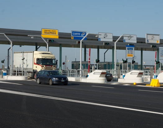Autostrade, aumento pedaggi rinviato di altri due mesi