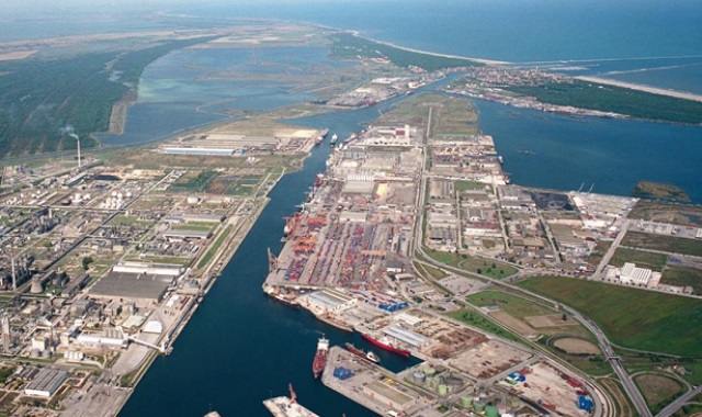 Il porto di Ravenna programma il rilancio