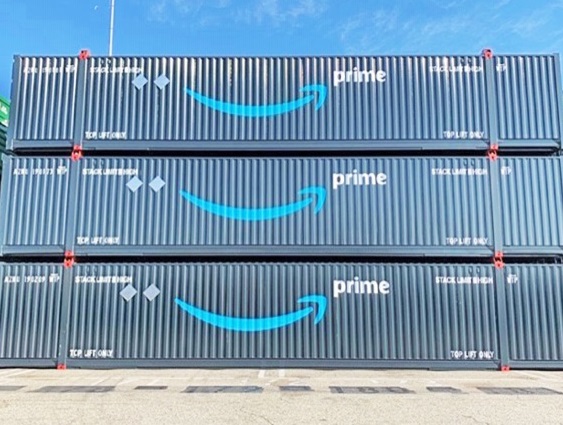 Consegnati i primi container col marchio Amazon