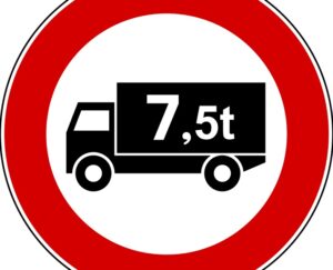 Divieti di circolazione: deroga valida anche per i viaggi a vuoto per il carico della merce