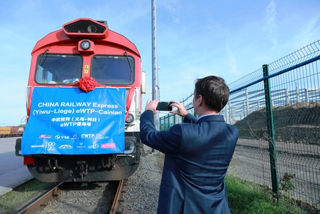 Primo treno merci tra Yiwu e Liegi arriva in Belgio