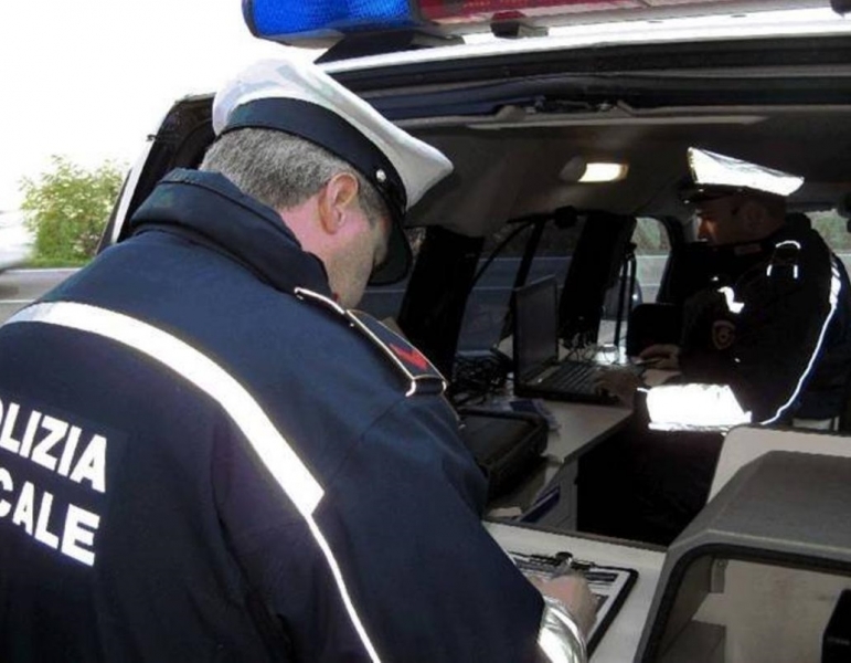 Controlli su camion: a Trento oltre 14 mila euro di sanzioni