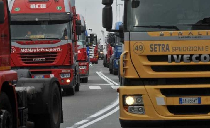 Autotrasporto: subito un ''congestion surcharge'' sulle merci da e per i porti liguri